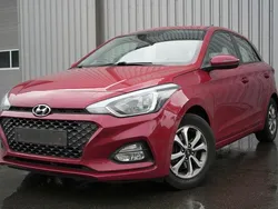 Rot Gebraucht 2018 Hyundai i20 Trend Limousine | 7.190 € (Guter Preis)