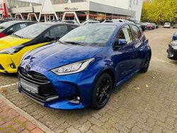 Juniper blue metallic Gebraucht 2024 Toyota Yaris Hybrid Comfort Limousine | 22.950 € (Fairer Preis)