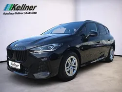 Schwarz Gebraucht 2023 BMW 220 Active Tourer M Sport Van / Kleinbus | 33.980 € (Fairer Preis)