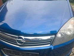 Blau Gebraucht 2009 Opel Astra Kombi | 1.200 € (Guter Preis)