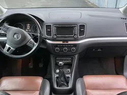 Braun Gebraucht 2013 VW Sharan Highline Van / Kleinbus | 11.900 € (Etwas zu teuer)