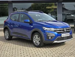 Stahl blau Gebraucht 2021 Dacia Sandero Comfort Kleinwagen | 14.950 € (Fairer Preis)