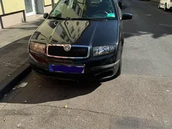 Schwarz Gebraucht 2010 Skoda Fabia Kombi | 900 €
