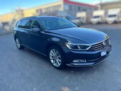 Grau Gebraucht 2019 VW Passat Highline Kombi | 11.990 € (Fairer Preis)