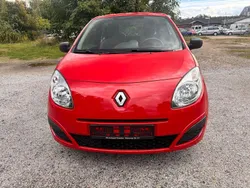 Rot Gebraucht 2011 Renault Twingo Kleinwagen | 1.999 € (Guter Preis)