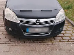 Schwarz Gebraucht 2007 Opel Astra Kombi | 1.650 € (Etwas zu teuer)
