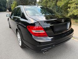Schwarz Gebraucht 2011 Mercedes C220 AMG Limousine | 10.490 € (Fairer Preis)