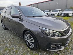 Grau Gebraucht 2019 Peugeot 308 SW Allure Limousine | 8.925 €
