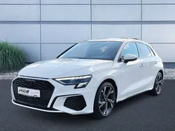 Weiß Gebraucht 2023 Audi A3 Sportback S-Line Limousine | 42.750 €