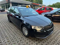 Schwarz Gebraucht 2014 Skoda Octavia Active Kombi | 7.950 € (Guter Preis)