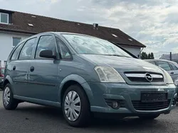 Grau Gebraucht 2006 Opel Meriva Catch Me Van / Kleinbus | 3.499 € (Fairer Preis)
