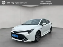 Weiß Gebraucht 2021 Toyota Corolla Team Kombi | 22.970 € (Fairer Preis)