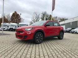 Passione rot Gebraucht 2023 Fiat 600 Red SUV | 31.990 € (Teuer)