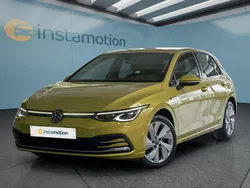 Gelb Gebraucht 2021 VW Golf VIII Kleinwagen | 22.599 € (Guter Preis)