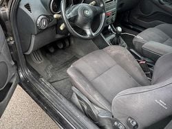 Schwarz Gebraucht 2001 Alfa Romeo 147 Kleinwagen | 350 € (Superpreis)
