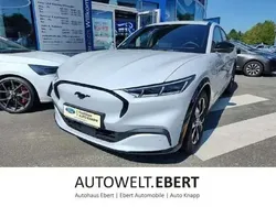 Space white Gebraucht 2022 Ford Mustang Mach-E Extended Range SUV | 35.990 €