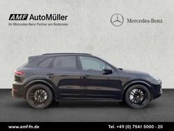 Tiefschwarz Gebraucht 2018 Porsche Cayenne Turbo SUV | 54.985 €