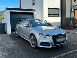 Silber Gebraucht 2017 Audi A3 Sportback S-Line Limousine | 19.499 € (Fairer Preis)