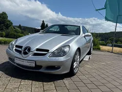 Silber Gebraucht 2007 Mercedes SLK200 AMG line Cabrio | 12.490 € (Fairer Preis)