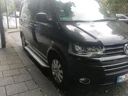 Schwarz Gebraucht 2025 VW Multivan Van / Kleinbus | 24.999 €