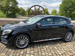 Schwarz Gebraucht 2018 Mercedes GLA180 AMG line SUV | 24.500 € (Etwas zu teuer)