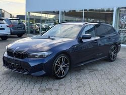 Blau Gebraucht 2023 BMW 320 M Sport Kombi | 29.690 € (Fairer Preis)