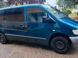 Blau Gebraucht 2002 Mercedes Vito Van / Kleinbus | 4.300 €