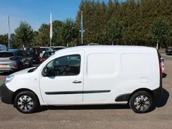Weiss Gebraucht 2016 Renault Rapid Limousine | 8.990 € (Teuer)