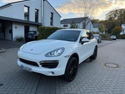 Weiß Gebraucht 2011 Porsche Cayenne S SUV | 14.900 € (Etwas zu teuer)