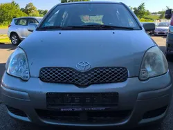 Grey metallic Gebraucht 2005 Toyota Yaris Sol Kleinwagen | 1.650 € (Guter Preis)