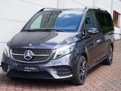 Grau Gebraucht 2021 Mercedes V300 AMG Van / Kleinbus | 44.890 € (Guter Preis)
