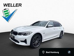 Alpinweiss iii (weiß) Gebraucht 2022 BMW 320e Sport Line Kombi | 23.670 € (Guter Preis)
