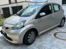 Beige Gebraucht 2007 Toyota Aygo Cool Kleinwagen | 2.490 € (Fairer Preis)