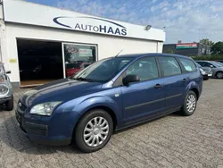 Blau Gebraucht 2006 Ford Focus Trend Limousine | 650 € (Superpreis)