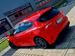 Rot Gebraucht 2025 Ford Focus ST-Line Limousine | 17.000 €