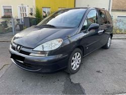 Grau Gebraucht 2006 Peugeot 807 Van / Kleinbus | 1.100 €