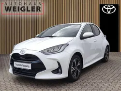 Schneeweiss Neu 2025 Toyota Yaris Hybrid Comfort Kleinwagen | 26.990 € (Etwas zu teuer)