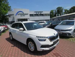 Weiß Gebraucht 2023 Skoda Kamiq Ambition SUV | 20.890 € (Fairer Preis)