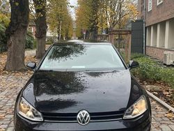 Schwarz Gebraucht 2016 VW Golf VII Allstar Kleinwagen | 7.999 € (Fairer Preis)