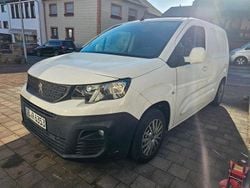 Weiß Gebraucht 2019 Peugeot Partner Van / Kleinbus | 9.000 €
