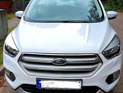 Weiß Gebraucht 2019 Ford Kuga SUV | 14.999 € (Fairer Preis)