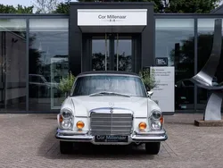 Weiß Gebraucht 1970 Mercedes W111 SE Cabrio | 295.000 €