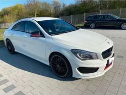 Weiß Gebraucht 2014 Mercedes CLA250 AMG line Limousine | 22.900 €