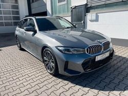 Grau Gebraucht 2025 BMW 320 M Sport Limousine | 38.750 € (Superpreis)