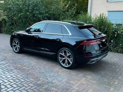 Schwarz Gebraucht 2018 Audi Q8 Ambiente SUV | 51.999 € (Etwas zu teuer)