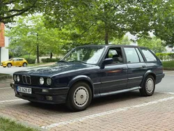 Blau Gebraucht 1990 BMW 325 Kombi | 8.800 €