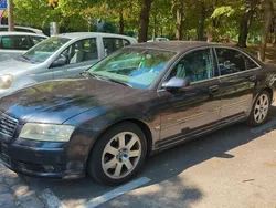 Grau Gebraucht 2003 Audi A8 Limousine | 6.000 €
