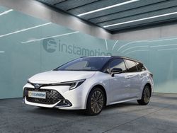 Grau Gebraucht 2024 Toyota Corolla Limousine | 36.789 € (Etwas zu teuer)