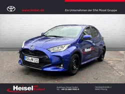 Blau Gebraucht 2024 Toyota Yaris Hybrid Team Limousine | 21.960 € (Fairer Preis)