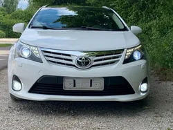 Weiß Gebraucht 2012 Toyota Avensis T2 Kombi | 8.250 € (Fairer Preis)
